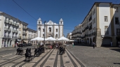 Evora town square