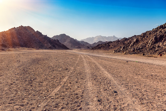 Back drop dirt road