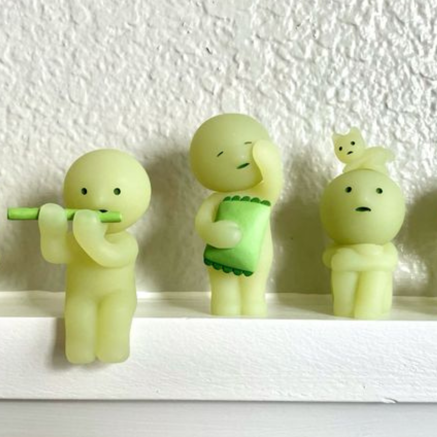 small green figures