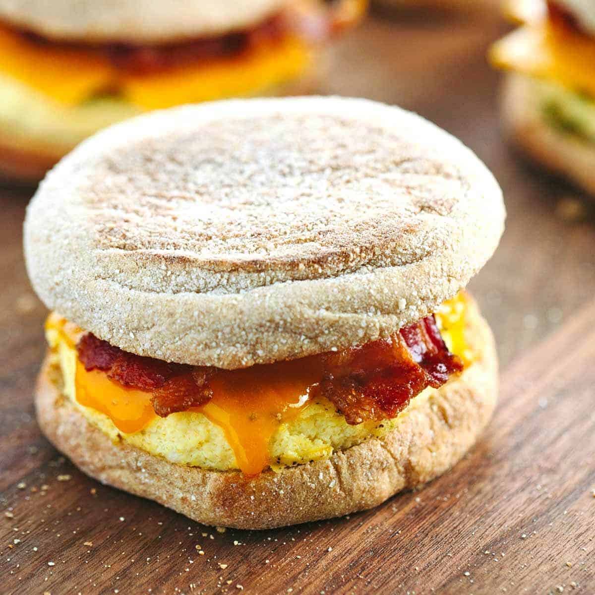 bacon egg and cheese sandwich